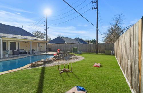 Pool Villa- Near Airport & Downtown, Fire Pit, Foosball - Foto 60