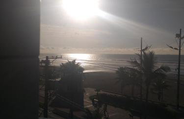 Frente para o mar - vista espetacular de todos os cômodos - Foto 5