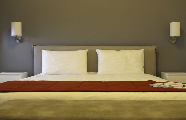 Grey Pearls Suites - Photo 8