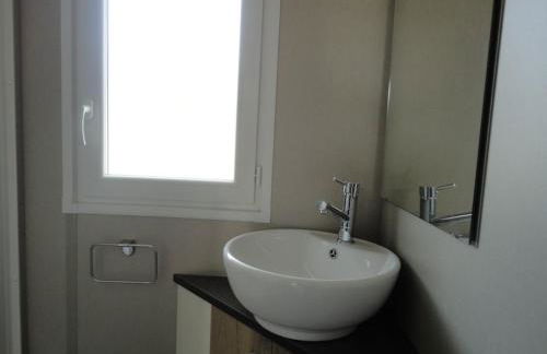 Chalet neuf avec piscine couverte, proche mer, calme et sécurisé - 6 personnes - FR-1-777-8 - Foto 10