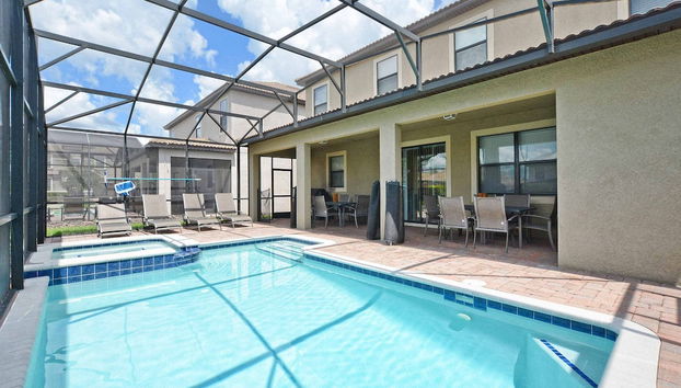 Beautiful Home With Private Pool in Champions Gate - Foto 2, Habitación