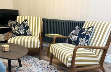 Victoria Gate Lodge - Photo 5