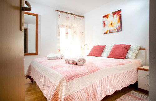 Adorable Holiday Home With Pool and Terrace - Foto 61