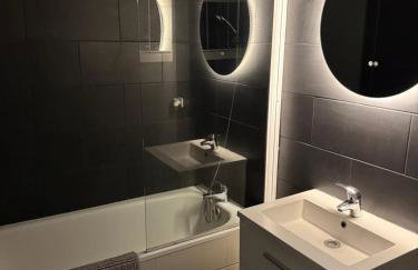The Signature Suite - Photo 4
