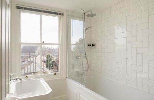 High View, Southwold High Street (2 bed, 2 bath, allocated parking, balcony) - Foto 16