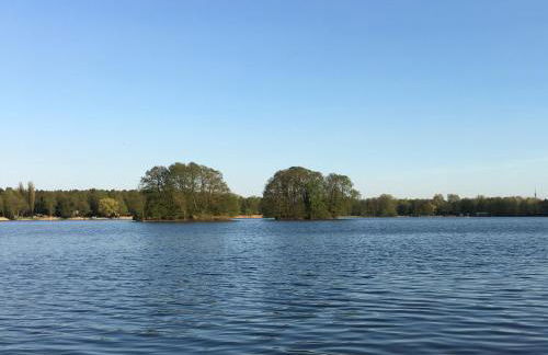 KOMPLETTES FERIENHAUS POTSDAM BERLIN GÄSTEHAUS IN SEENÄHE 95qm2 MONTEURZIMMER - Foto 17