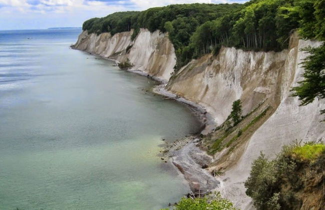 Beach Apartment With sea Views - Photo 24