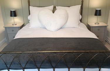 3 Bed Countryside Cottage in Harrogate with free parking and strong wifi - Photo 20