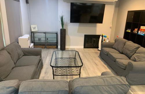 Family 4BR Home 15 min to Disneyland & Beach - Foto 5