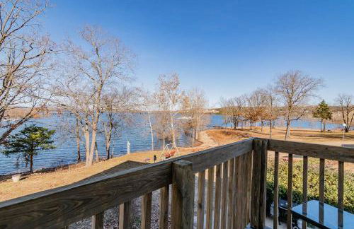 Lake Front King Suite: Full Kitchen-Lakefront Deck- Shared Hot Tub - Foto 4