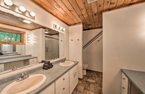 Sebago Lake Gem on Private Cove with Boat Dock! - Foto 11