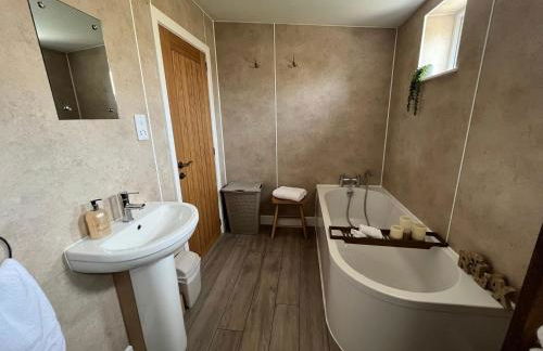 Tumbledown Croft, rural cottage near Cruden Bay - Photo 27