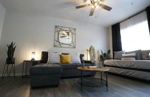 Renovated Modern Industrial Suite 2 BR Condo - Foto 8