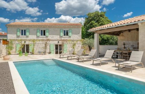 Nice Home In Zminj With Sauna - Photo 1