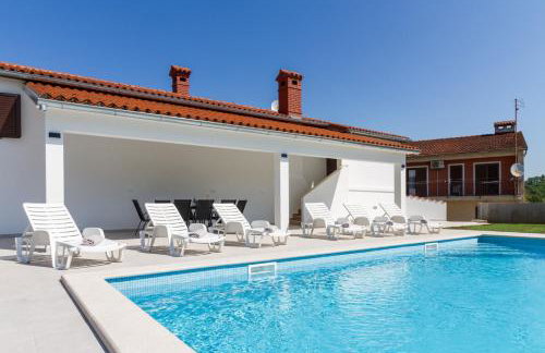 Lovely VILLA Piljan with a private swimming POOL - Foto 2