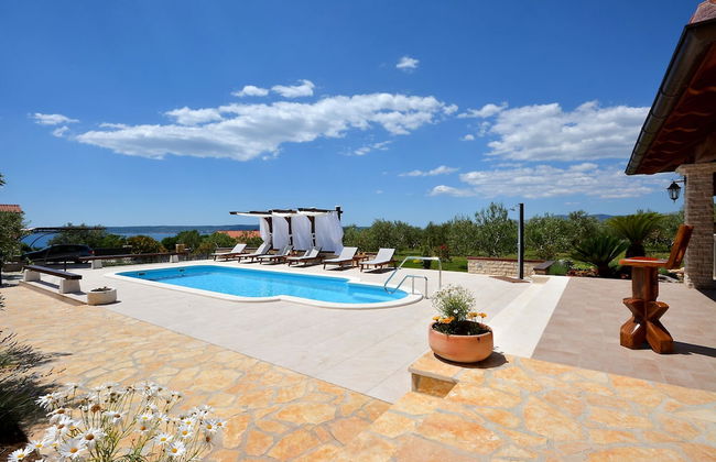 Villa in Kastel Luksic Near the Beach - Foto 39