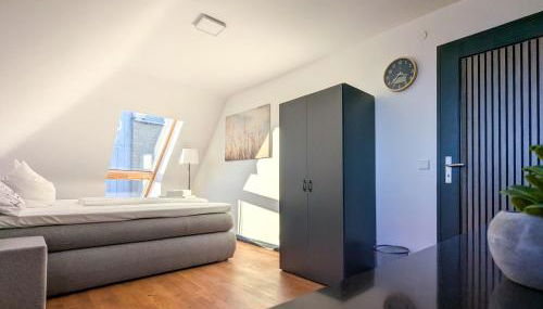 Urban Central 5th Floor near station - Foto 4, towels, wardrobe