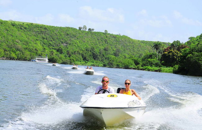 Conducción de lancha rápida por el río Chavón - Foto 3