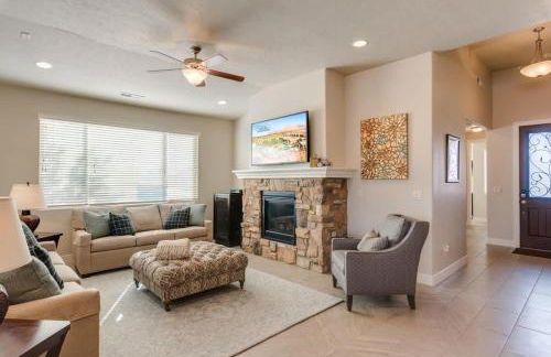 7| Arches in St George with Red Mtn Back Patio Views - Foto 11