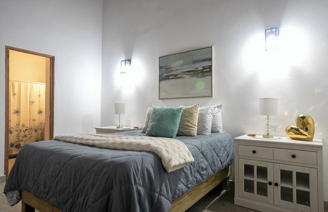 Hugo's Rental - Photo 24