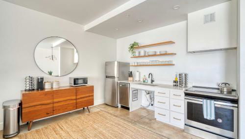 Studio Bliss Dual-Queen Stay in Vibrant Alberta - Photo 3