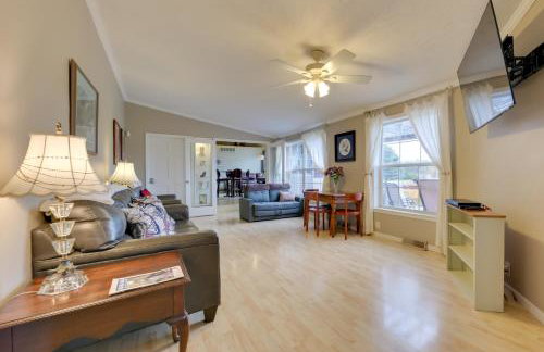 The Country House - Kalkaska Retreat with Fire Pit - Foto 5