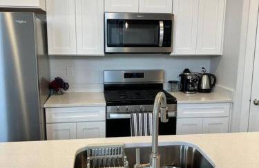 NEW 4-bed 4-bath Stylish House with Mountain View and 2 garages - Foto 7