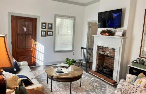 Creole Cottage - 2 Bed, 1 Bath, Pet Friendly with Fee, Walk to Downtown, Grill, Washer & Dryer - Foto 30