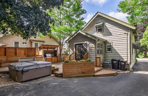 Walk to Fox River Grove Train Station and Hot Tub! - Foto 23