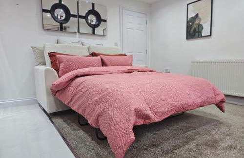 StayZen Apartments - Private Garden & Free Parking Ground Floor Central Woking - Business & Leisure - Photo 8