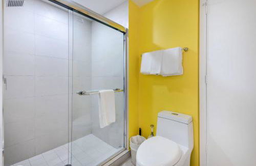 Luxury Living on the Beach with Resort Amenities - Photo 20