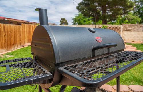 Newly Remodeled Family Friendly Home - Foto 38