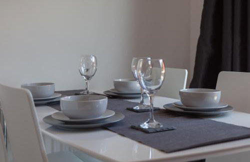 Hereford - Kestrel House - 4 Bedroom House Close to City With Parking - Sleeps 7 - Suitable for Family Gatherings or Contractors With Vehicles - Hosted by RENTMYHOUSE - Foto 26