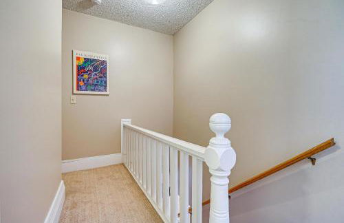 Stay and Play in Ellicottville Village! Home with Deck - Foto 22