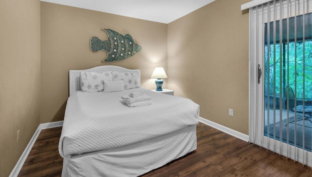 Pet Friendly on Canal in Old Seagrove - Next to Seaside & 3 Blocks to Beach! - Foto 5, Habitación