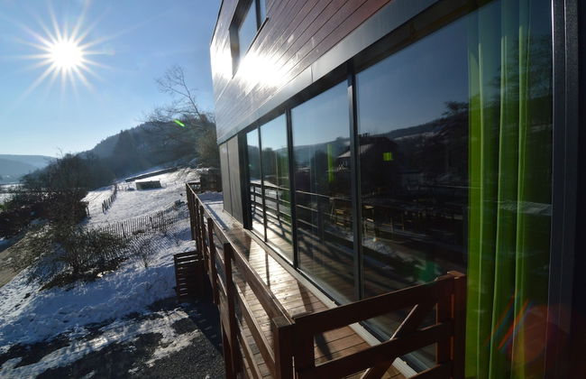 Lovely Modern Cottage With Sauna, Bubble Baths and Even a Beach on the River - Photo 12