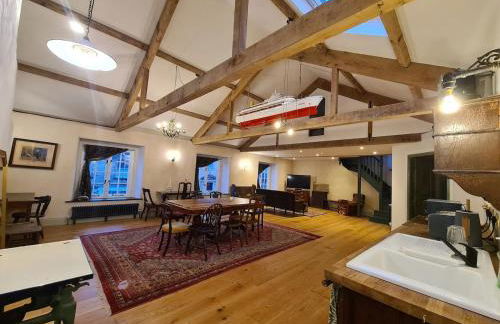 Stylish loft apartment - The Sail Loft - Photo 2