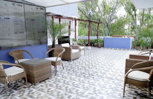 Room in Guest Room - Maplewood Guest House, Neeti Bagh, New Delhiit is a Boutiqu Guest House - Room 2 - Foto 8