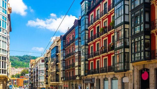 Bilbao & Guggenheim Museum Private Walking Tour with guide - Photo 4