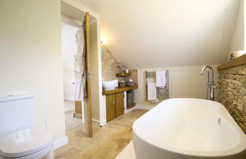 Old Groom's Cottage - Photo 17