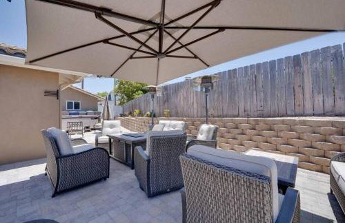 Hillside view with hot tub! - Foto 54