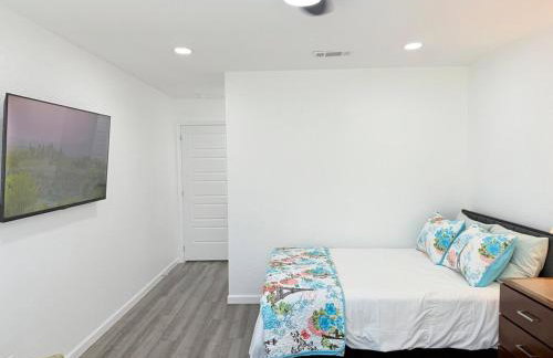 Arlington Entertainment District Home Purple Door - Foto 27