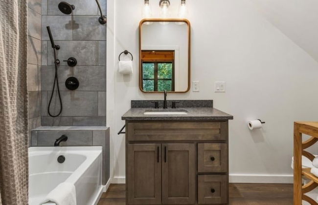 The Great Escape - 2 Bedrooms, 2.5 Baths, Sleeps 12 Home by RedAwning - Foto 10