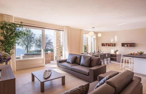 Ossuccio Grande C home with pool sleeps 12 by Italian Apartments - Foto 51