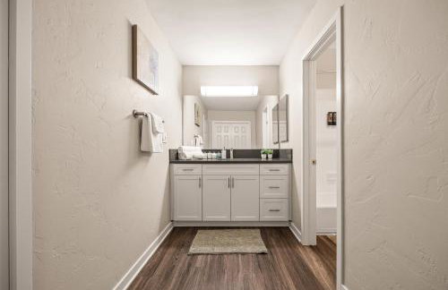 Luxury 2BR Apartment Near SeaWorld, Airport & Downtown San Diego - Foto 30