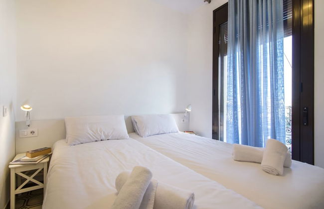 Happy People Gaudi Sant Pau - Foto 19