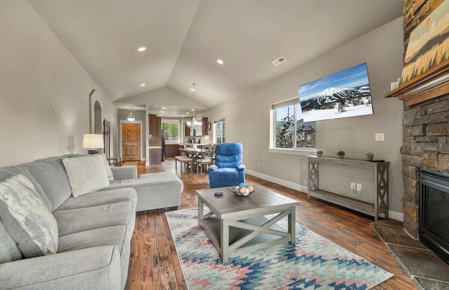 Hot-tub, Pet-friendly, 30 min to Mt Bachelor! - Foto 11