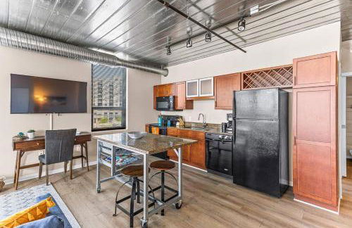 Downtown Ann Arbor 2 King Bed Balcony Apartment - Foto 10