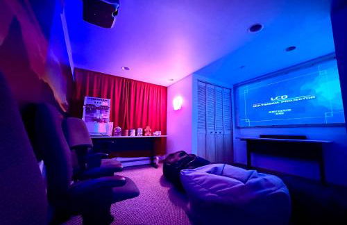 Private Forest Lodge Near Silverwood Theme Park - Sleeps 10 - Foto 8