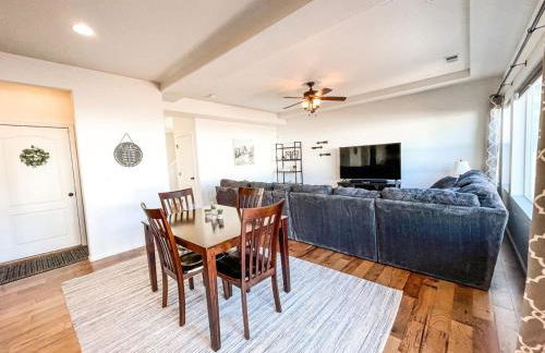 Spacious Family Getaway 20min to downtown sights - Foto 11